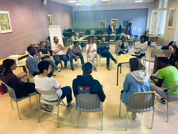 Lire la suite à propos de l’article Un beau projet Théâtre avec les Fils de la Charité : « Charité Point Comme »