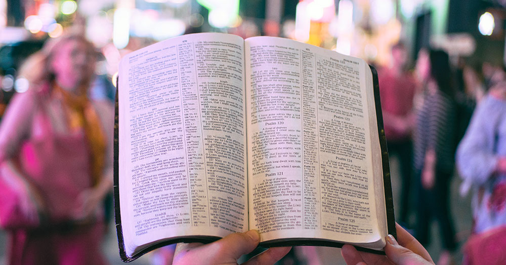 Lire la suite à propos de l’article Chemins de Bible – Lire la Bible avec les questions d’aujourd’hui | 2e édition